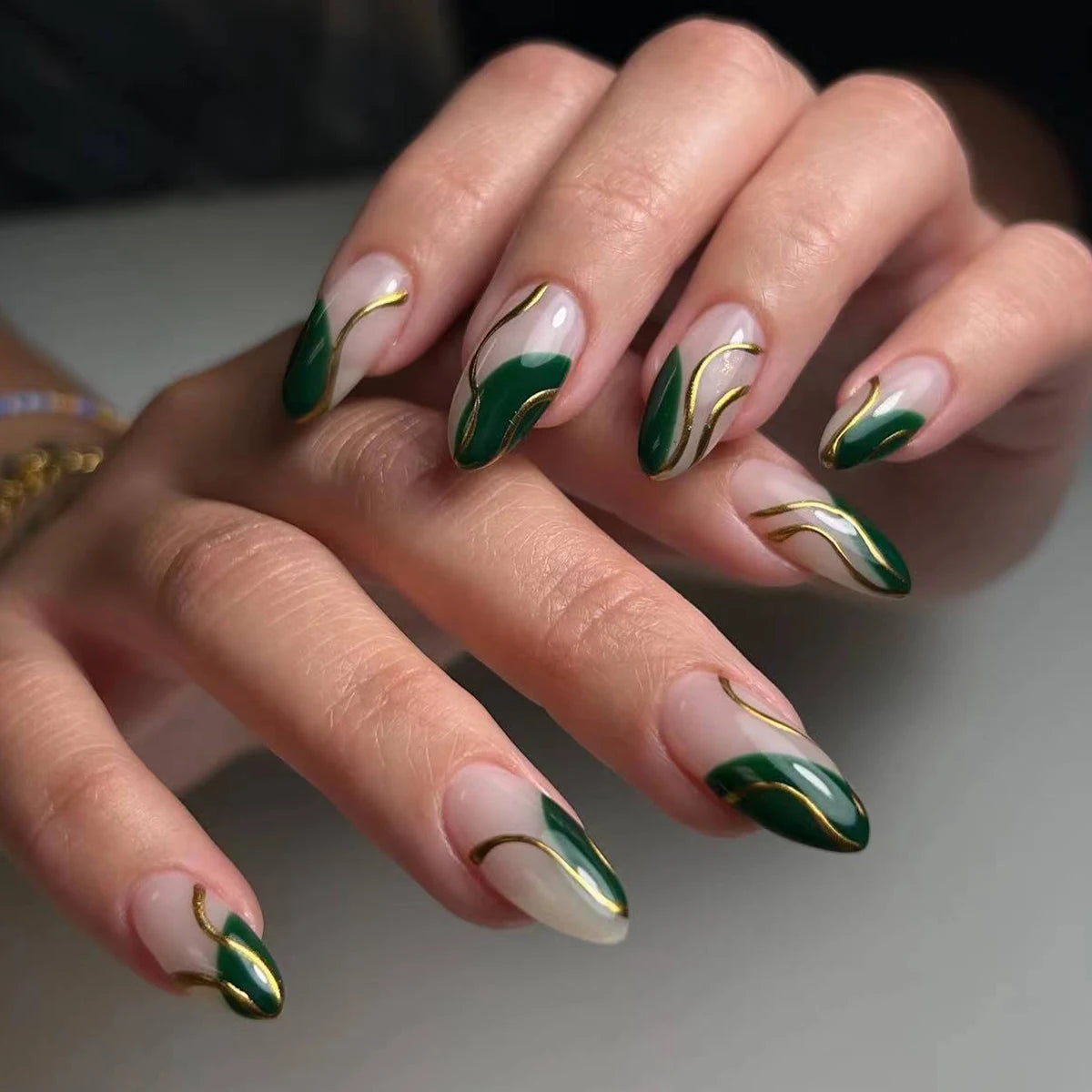 Emerald Wave Almond